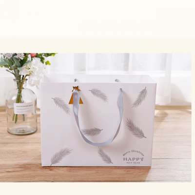 Chinese Factory OEM Production Customized logo Paper Gift Bags